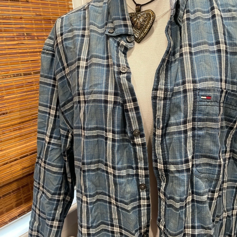 TOMMY HILFIGER BUTTON DOWN - Picture 9 of 9
